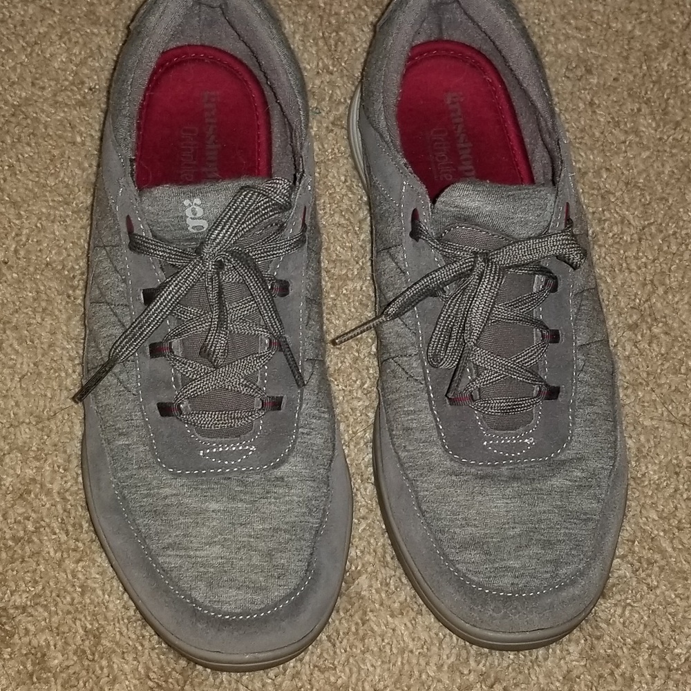 Grasshopper tennis shoes